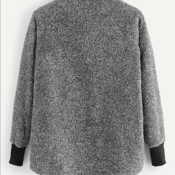 Cut and sew Sherpa pullover - Picture 2 of 3